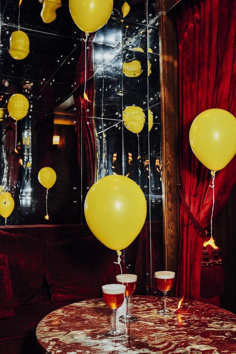 Hotel Riggs Washington Dc Zewnętrze zdjęcie Helium balloons
